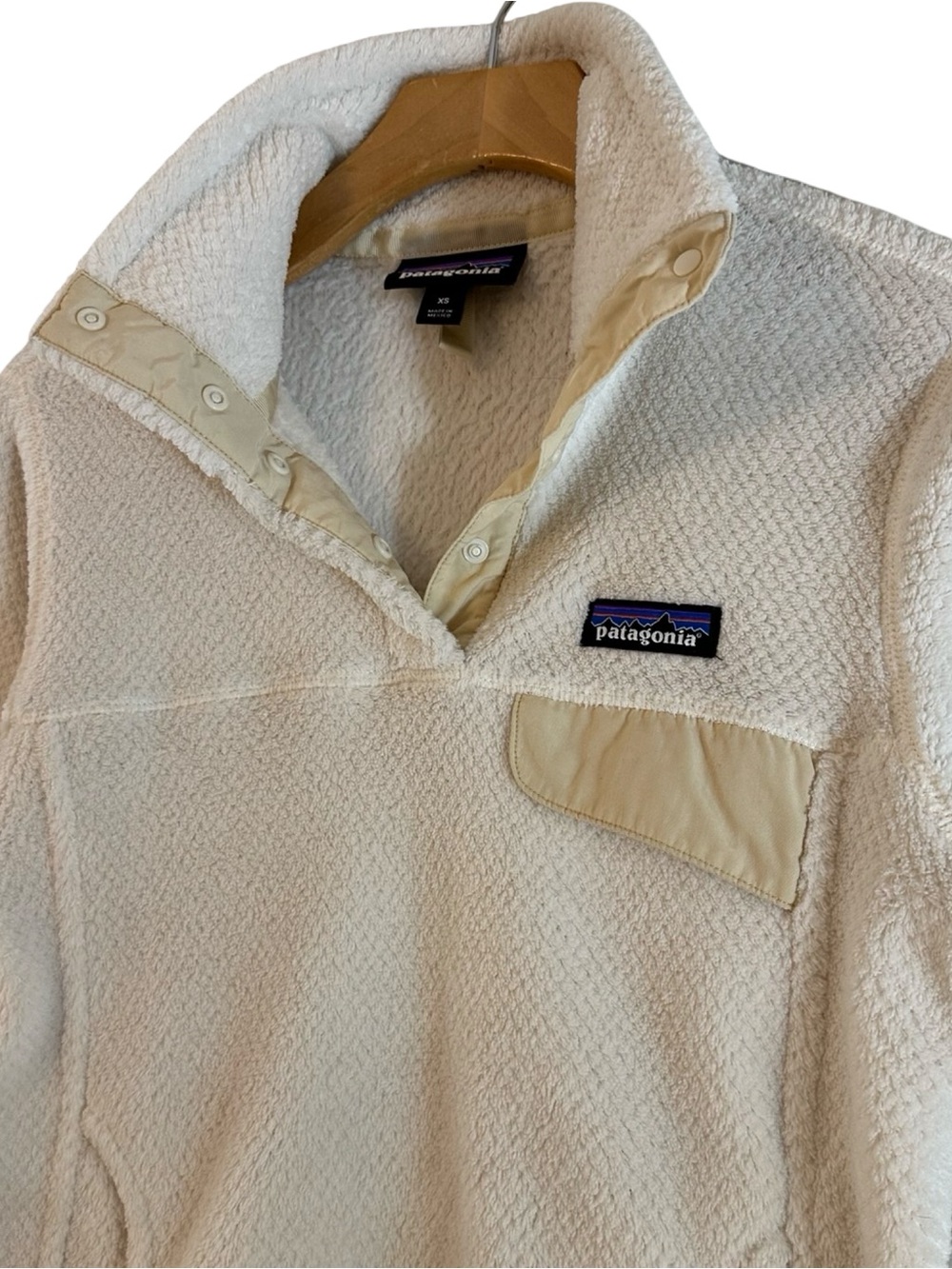 Patagonia Retool Women’s Extra Small XS 1/4 Snap Up Collar Pullover Fleece White
